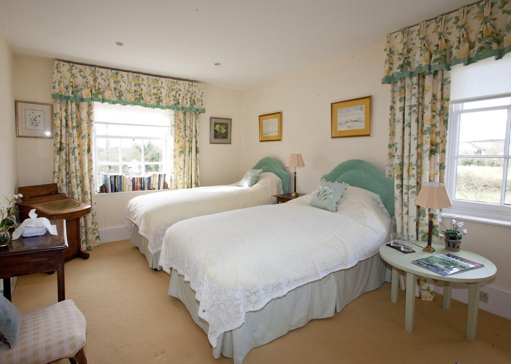 Brunton Farmhouse Hotel Collingbourne Kingston ภายนอก รูปภาพ